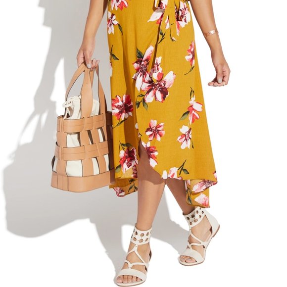 π Shoedazzle Gold Gladiator Sandals - Picture 4 of 9